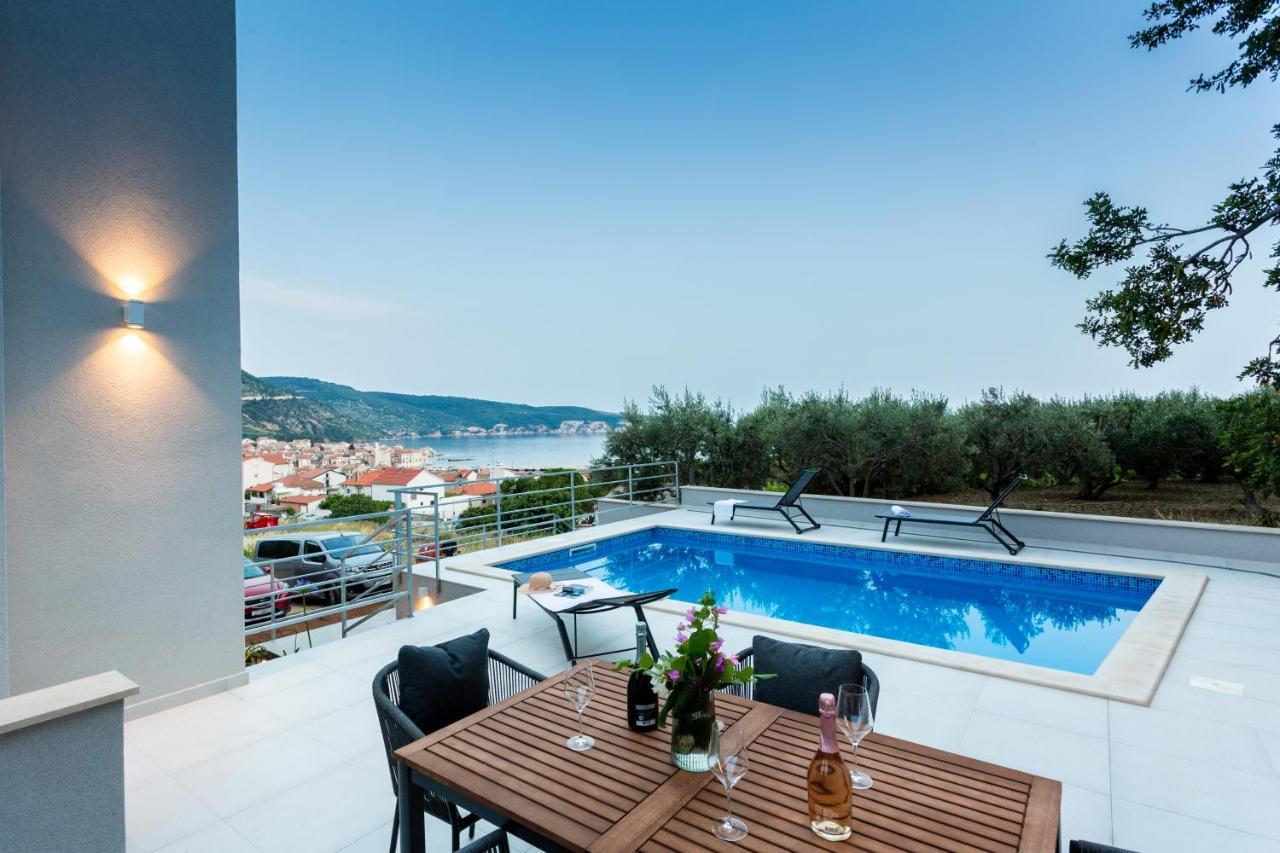 Seaside Elegance Suites 코미자 외부 사진