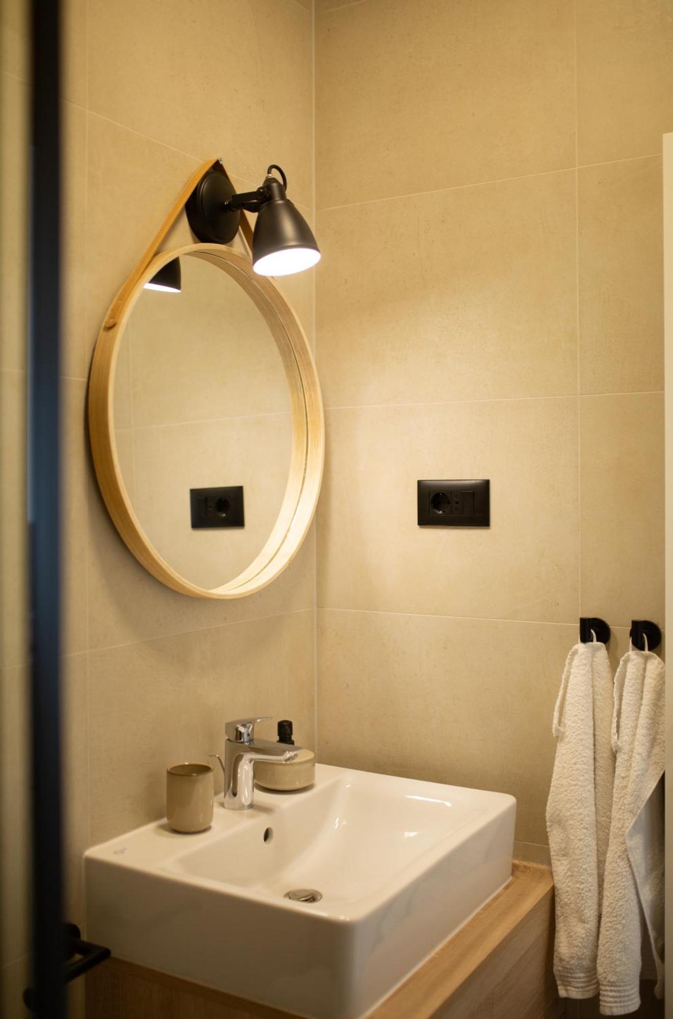 Seaside Elegance Suites 코미자 외부 사진
